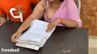 Indian desi maid fucked by boss in office at working time Video