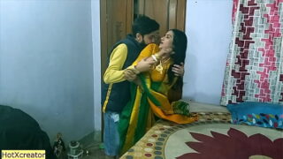 Indian hot Milf woman vs hot teen boy bengali sex with hindi audio