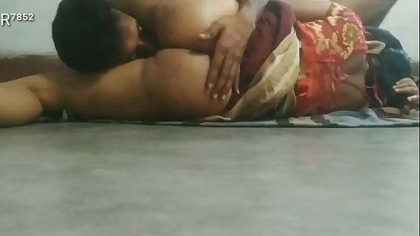 Sexy slim village Bhabhi standing fuck Video